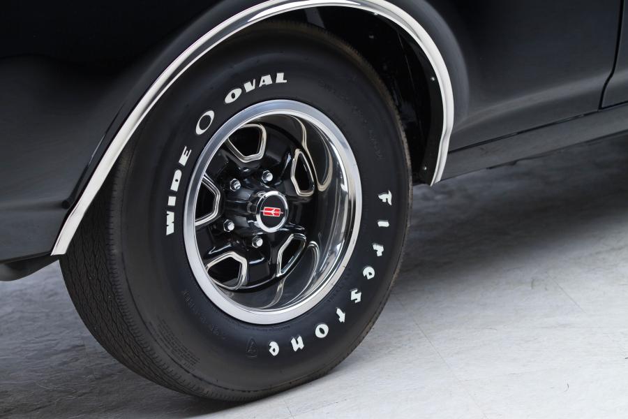 Колеса Oldsmobile 442 Convertible 1969 года  (фото 13 из 29)